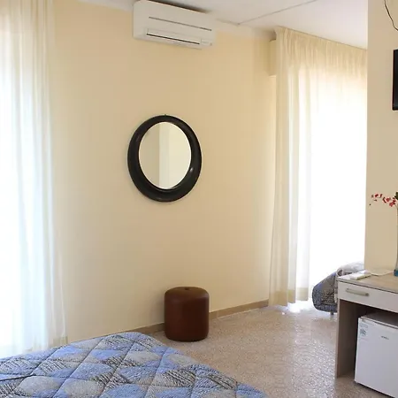 Luca Hotel 3*